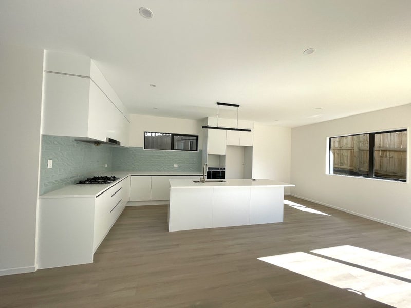 26C Topliss Drive, Northcross, Auckland - Carousel 2