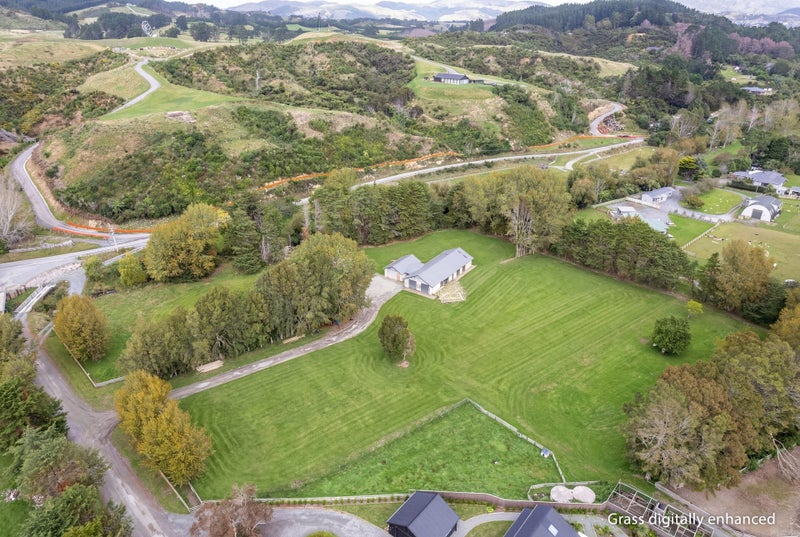 405 Paekakariki Hill Road, Paekakariki Hill, Porirua - Carousel 1