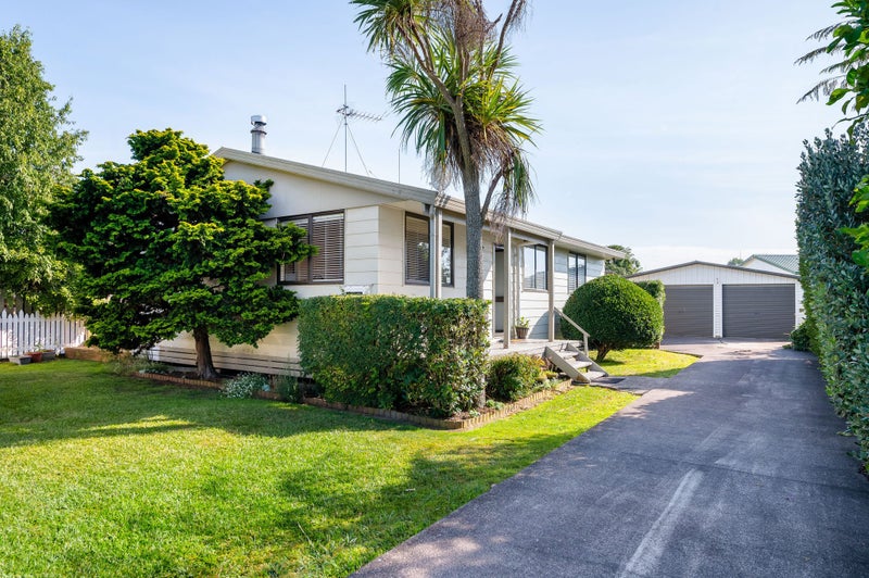 8 Bruton Place, Nawton, Hamilton - Carousel 1