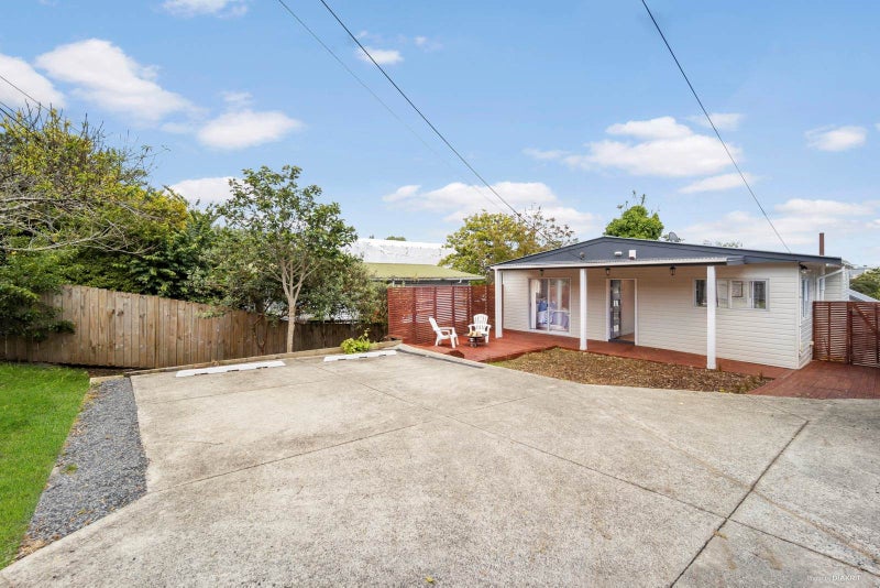 7B Seymour Road, Sunnyvale, Auckland - Carousel 1