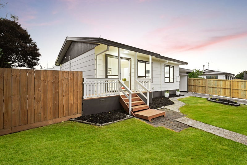 24A Lloyd Drive, Nawton, Hamilton - Carousel 23