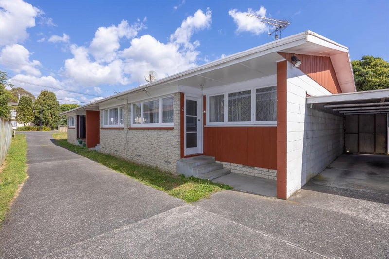 101 Knighton Road, Hillcrest, Hamilton - Carousel 1