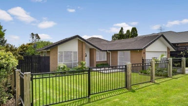 35 McCall Drive, Waiuku, Waiuku - Carousel 1