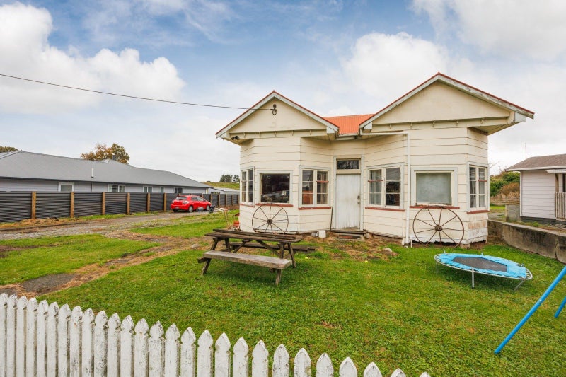 80 Willoughby Street, Halcombe, Feilding - Carousel 25