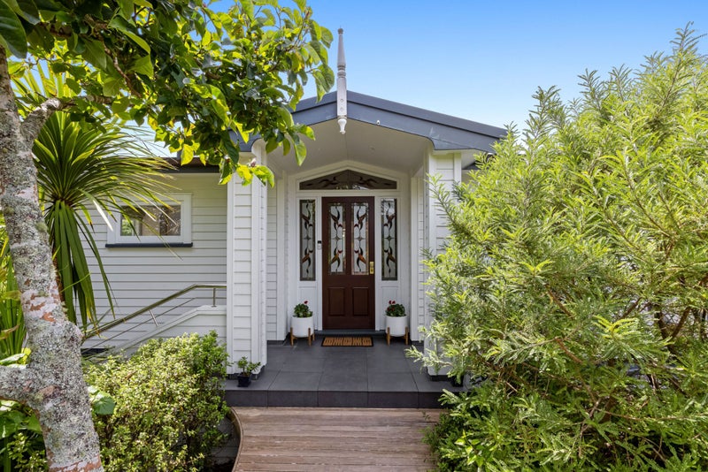 18A Willis Street, Torbay, Auckland - Carousel 1