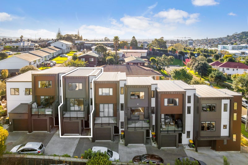 5/56 Ernie Pinches Street, Mount Roskill, Auckland - Carousel 1