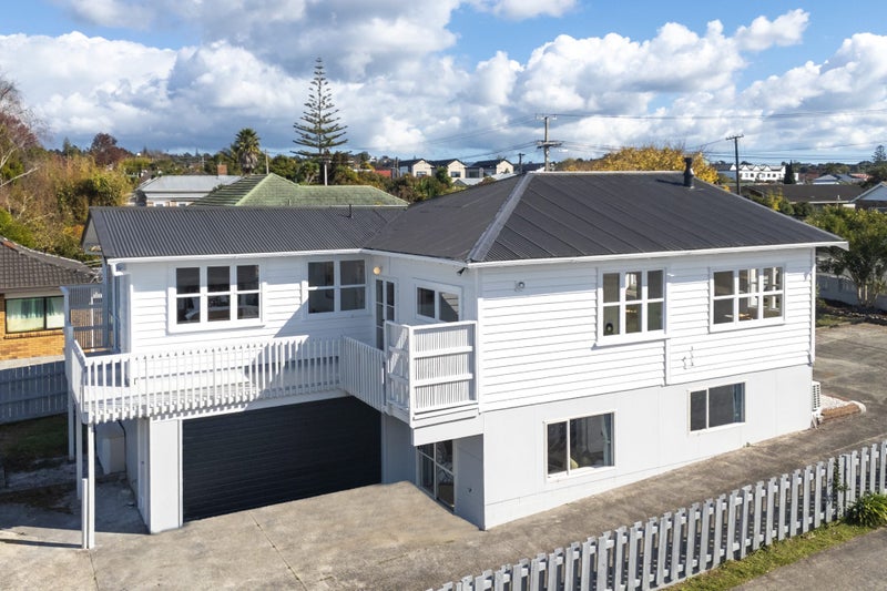 60 Titirangi Road, New Lynn, Auckland - Carousel 1