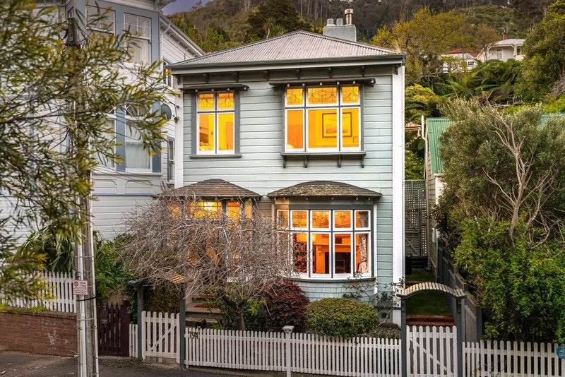 194 Sydney Street West, Thorndon, Wellington - Carousel 1