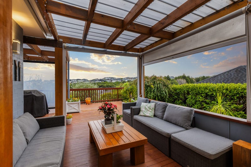 21 Flavell Drive, Orewa, Orewa - Carousel 1