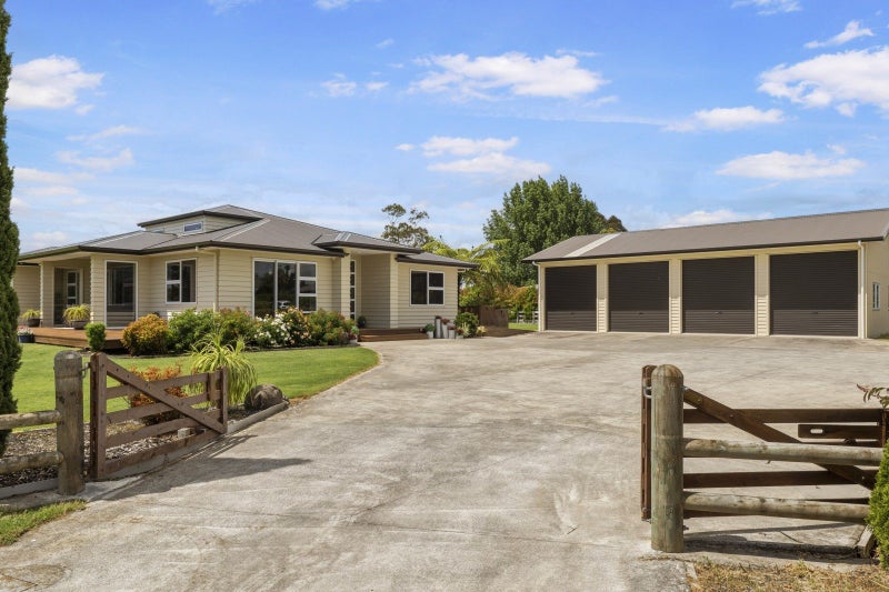 58 Royal Ascot Drive, Papamoa Beach, Papamoa - Carousel 1