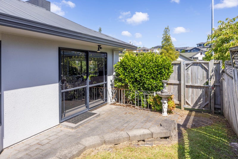 32 Discovery Drive, Flagstaff, Hamilton - Carousel 45