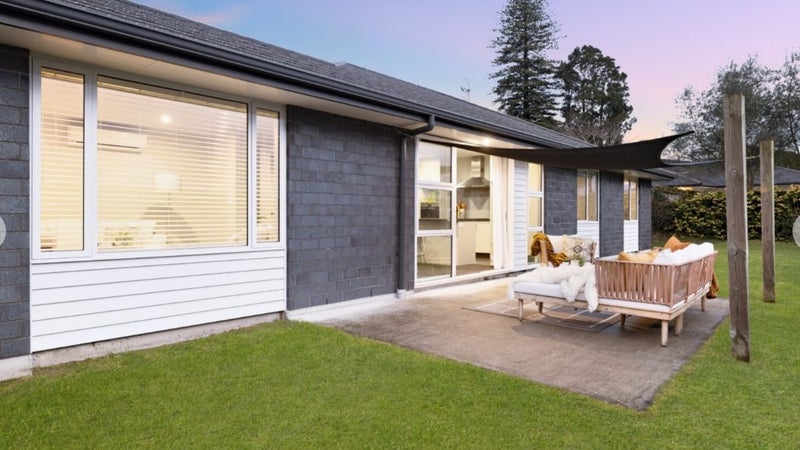 121 Condor Drive, Pyes Pa, Tauranga - Carousel 1