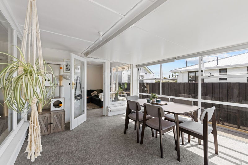 10 Barclay Place, Burwood, Christchurch - Carousel 2