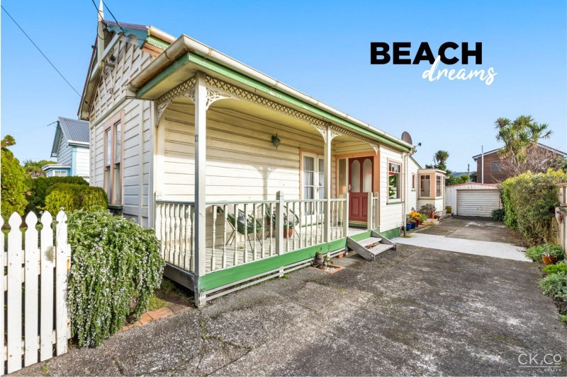 17 William Street, Petone, Lower Hutt - Carousel 1
