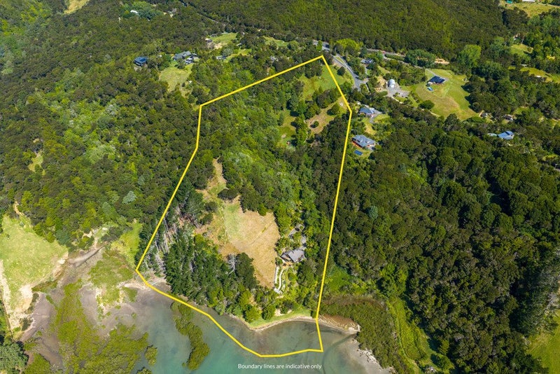 14 Tahunatapu Road, Whangarei - Carousel 50