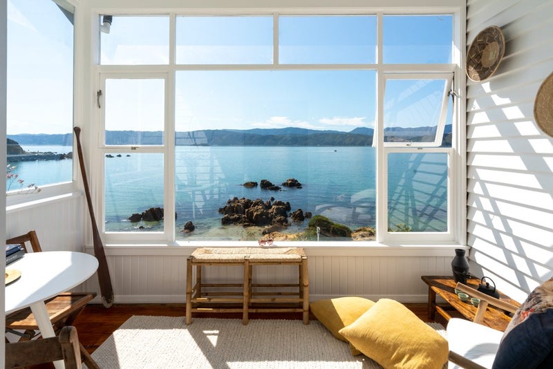 495 Karaka Bay Road, Karaka Bays, Wellington - Carousel 2