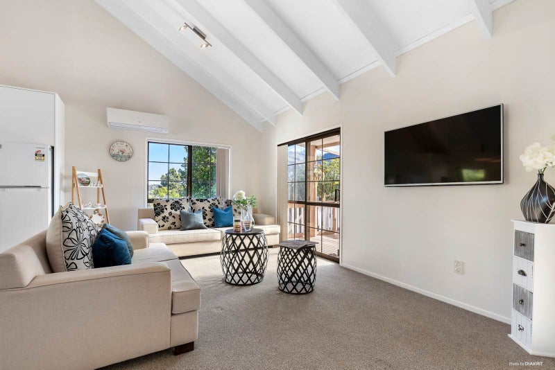 6 Standish Place, Bayview, Auckland - Carousel 2