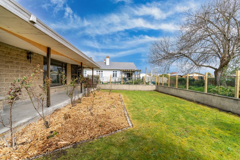 30 Chaucer Street, Milton - Carousel 20