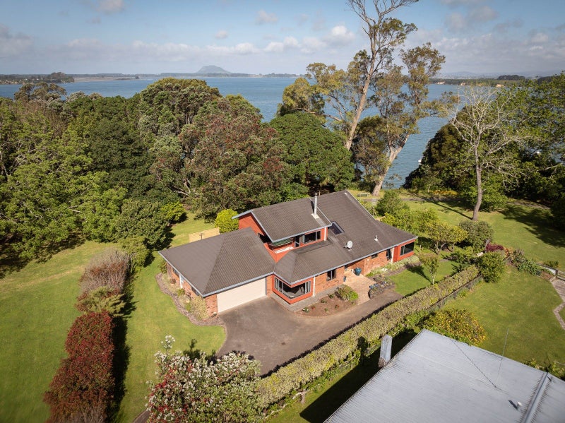22 Myrtle Drive, Omokoroa - Carousel 1