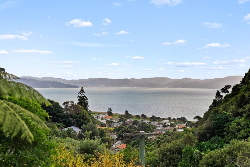 57 Rona Street, Eastbourne, Lower Hutt, Wellington - Carousel 2