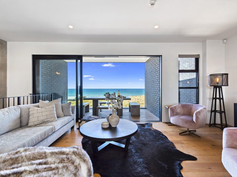 211 Marine Parade, Mount Maunganui, Tauranga, Bay Of Plenty - Carousel 2