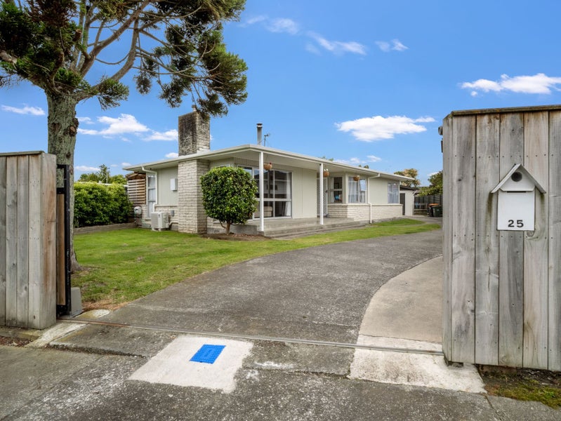 25 Pinedale Parade, Milson, Palmerston North - Carousel 1