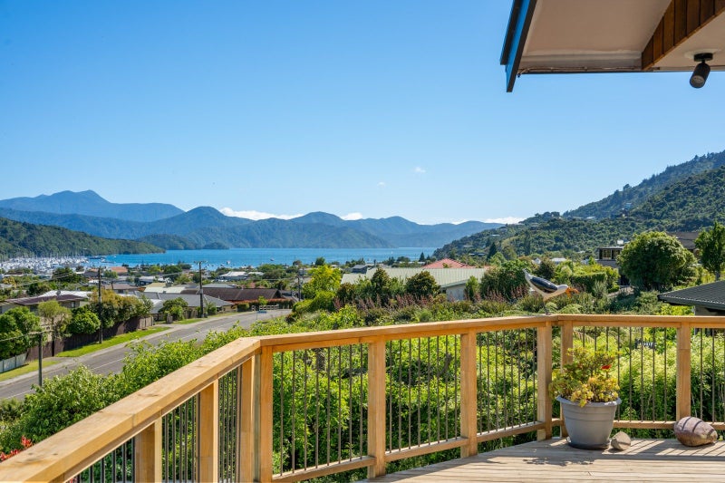 32 Moana View Road, Waikawa, Picton - Carousel 1