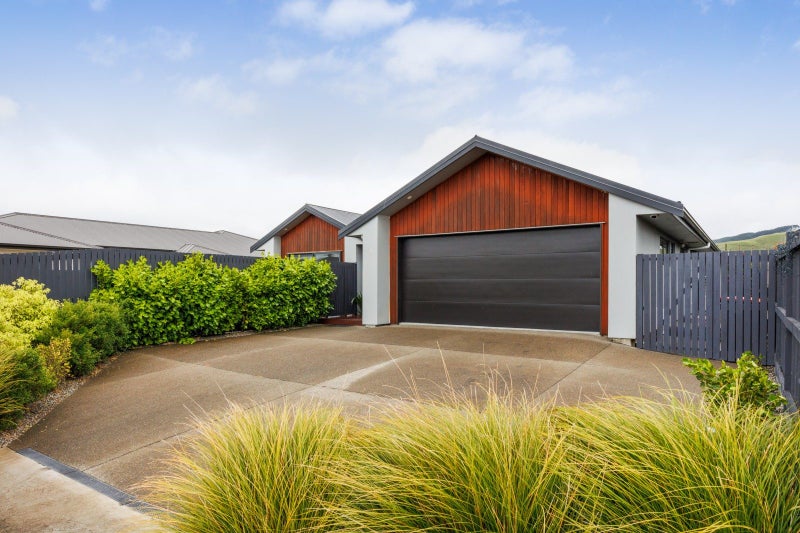 30 Atlantic Drive, Fitzherbert, Palmerston North - Carousel 29