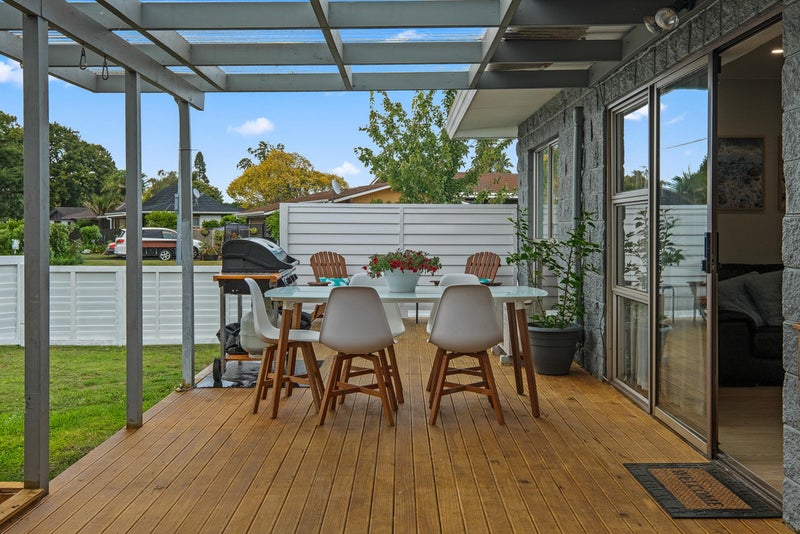 2/3 BEAUMARIS WAY, Conifer Grove, Takanini - Carousel 2