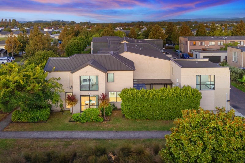 23 Popokatea Drive, Takanini, Auckland - Carousel 2