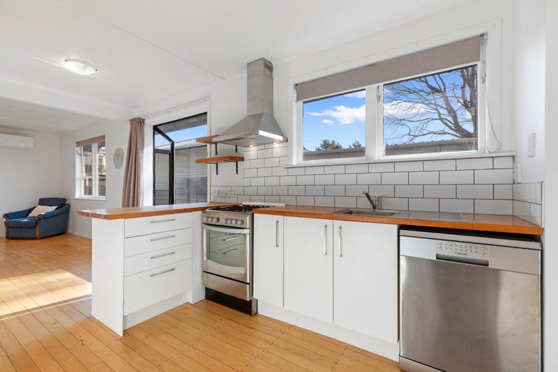 43 Windsor Road, Bellevue, Tauranga - Carousel 2
