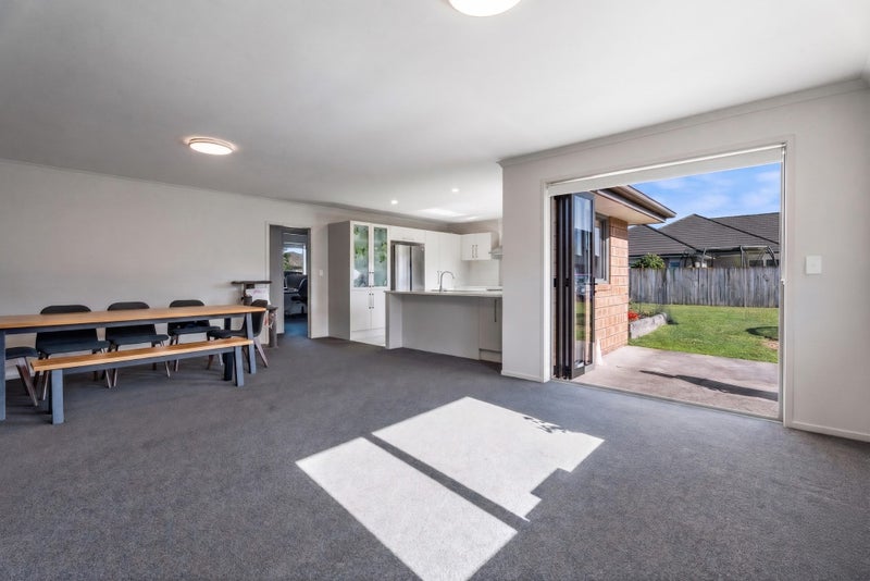 13 Hancock Drive, Flagstaff, Hamilton - Carousel 2