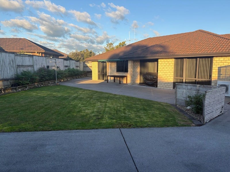11 Hartford Terrace, Huntington, Hamilton - Carousel 2