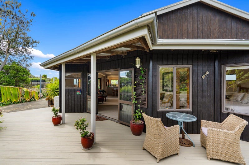 77 Rogers Road, Bay View, Napier - Carousel 1
