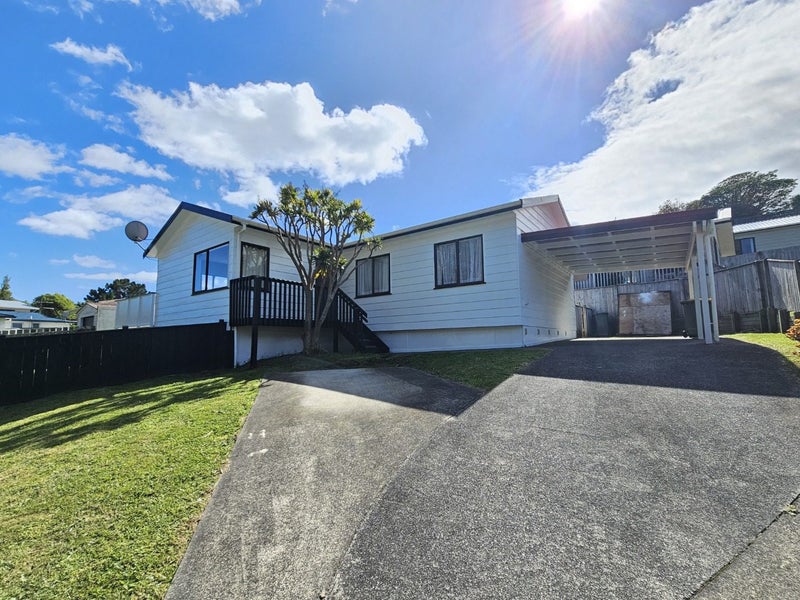 21 Rose Street, Ranui, Porirua - Carousel 1