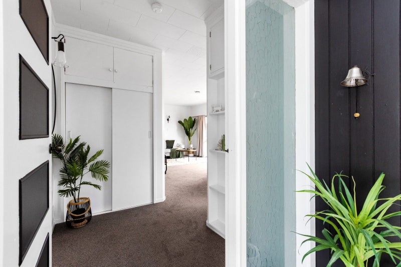 2/6 Lindsay Street, Havelock North, Havelock North - Carousel 2