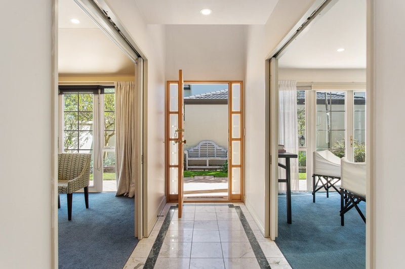 2/61 Murray Place, St Albans, Christchurch - Carousel 2