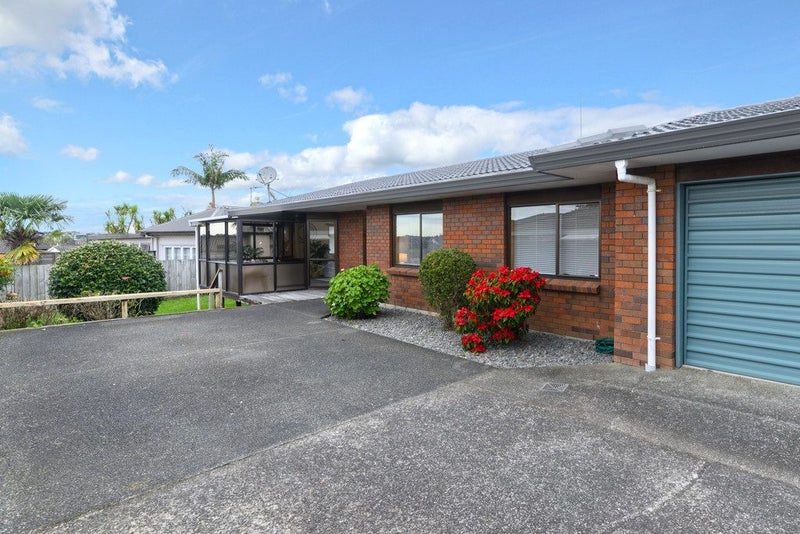 2/118 Astley Avenue, New Lynn, Auckland - Carousel 1