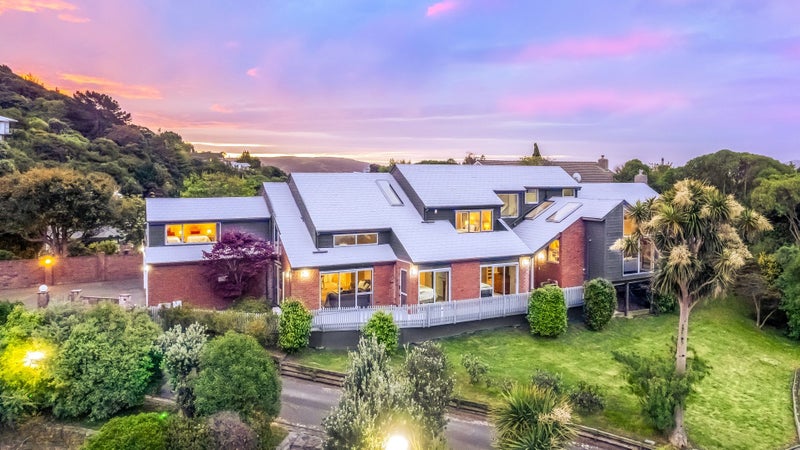 170 Paremata Road, Paremata, Porirua - Carousel 1