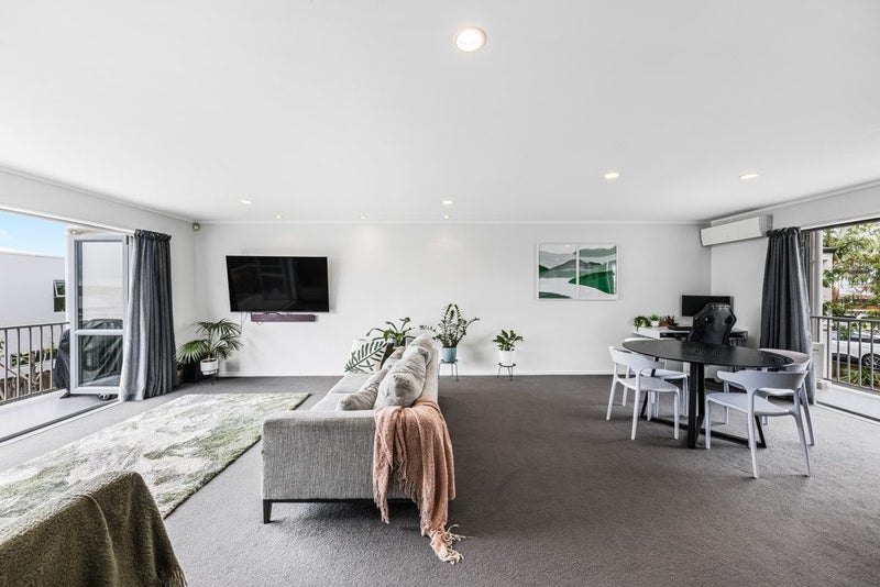 2/143A Wiseley Road, West Harbour, Auckland - Carousel 2