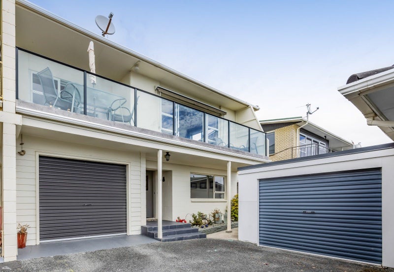 4/9 Hine Street, New Plymouth - Carousel 1