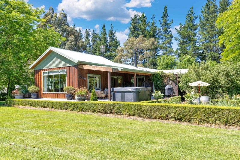 1805 Cust Road, Cust, Cust - Carousel 1