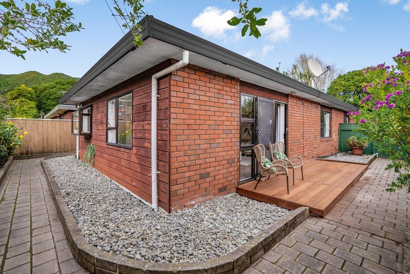 2/37 Bauchop Road, Waterloo, Lower Hutt - Carousel 1