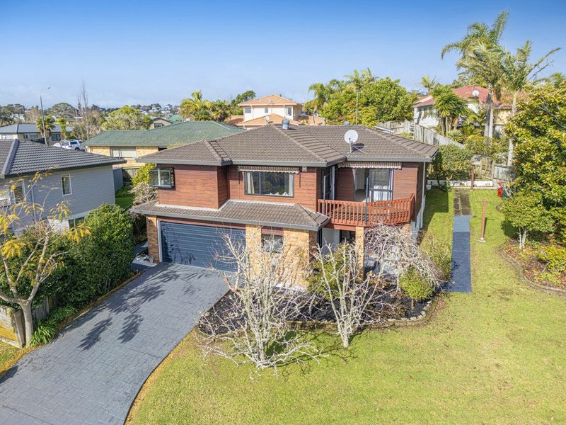 2 Westminster Gardens, Unsworth Heights, Auckland - Carousel 1