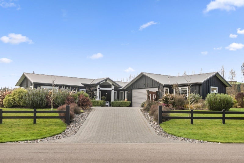 Property Valuation for 3 Kenrigg Road East, Kinloch, Taupō Trade Me Property Trade Me Property