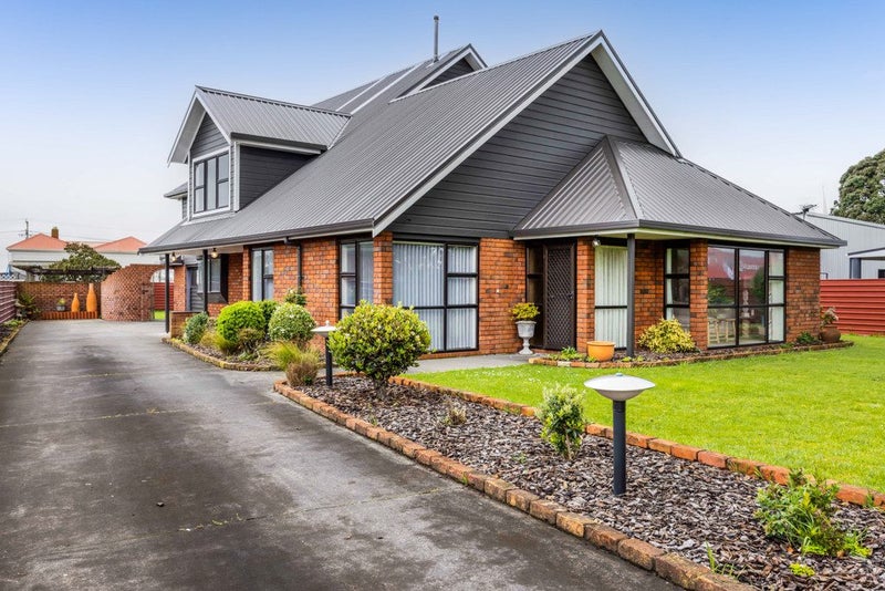 8 Wilson Street, Hawera - Carousel 1