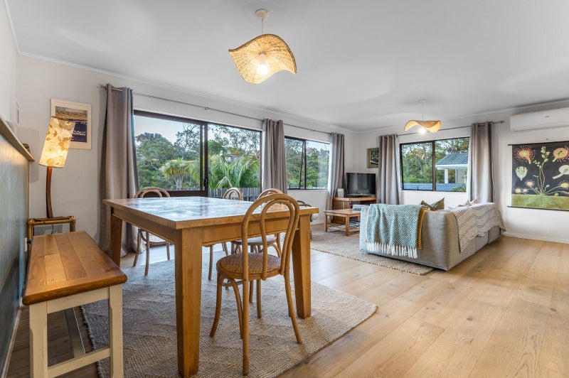 44 Kennedy Road, Surfdale, Waiheke Island - Carousel 2