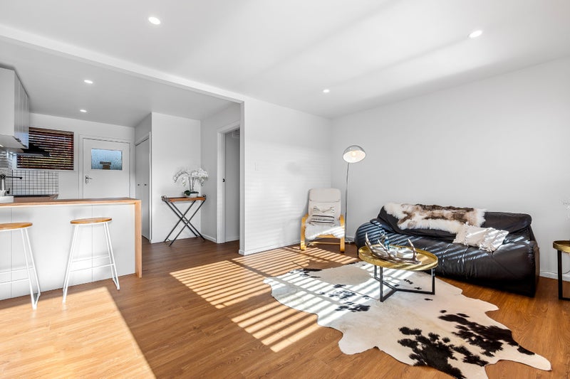 2/8 Sylvan Street, Hillmorton, Christchurch - Carousel 2