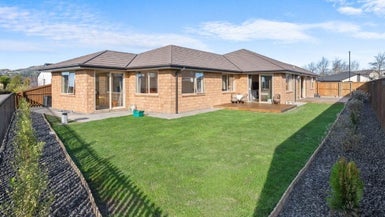 9 Collier Drive, Halswell, Christchurch - Carousel 1