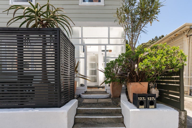 137 Elizabeth Street, Mount Victoria, Wellington - Carousel 1